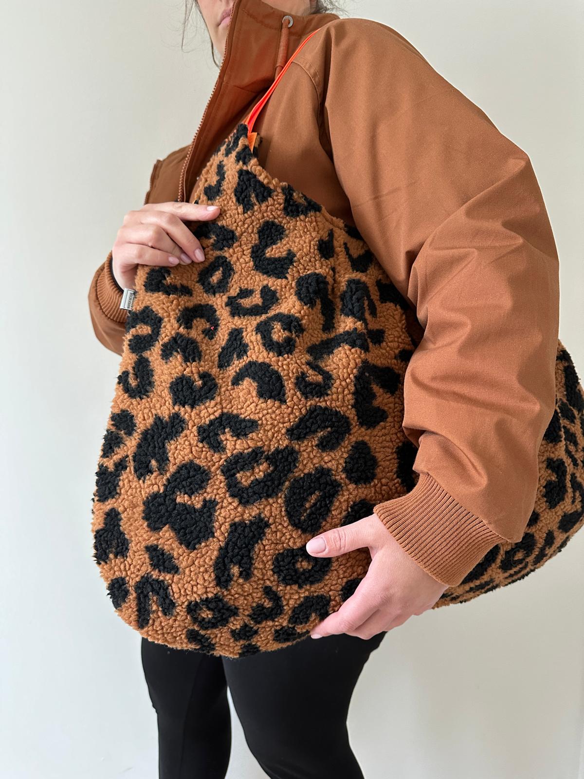 SHOPPER - LEO ZIMT + NEON ORANGE