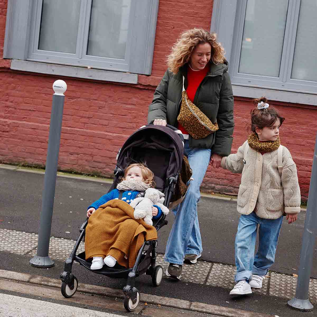 HALSTUCH - LEO + KARAMELL 110x110