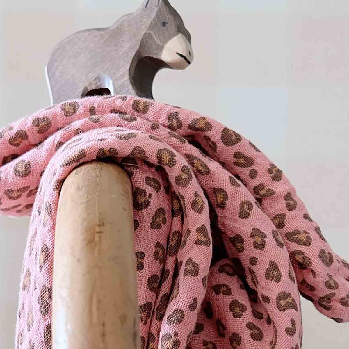 HALSTUCH - MINI LEO + GERANIE 110x110