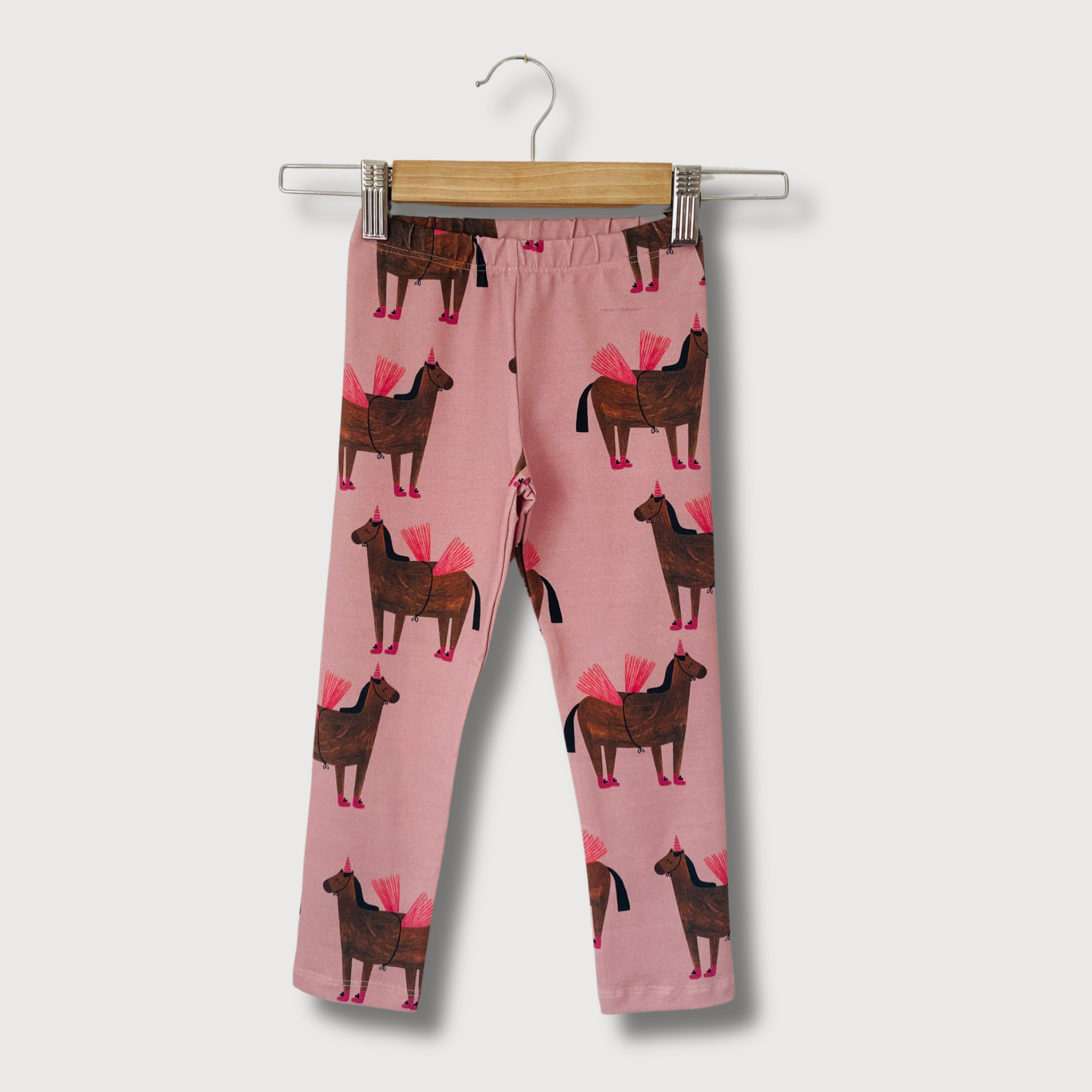PFERD AUF ROSA LEGGINGS ( LIEFERUNG CA. 14 TAGE)