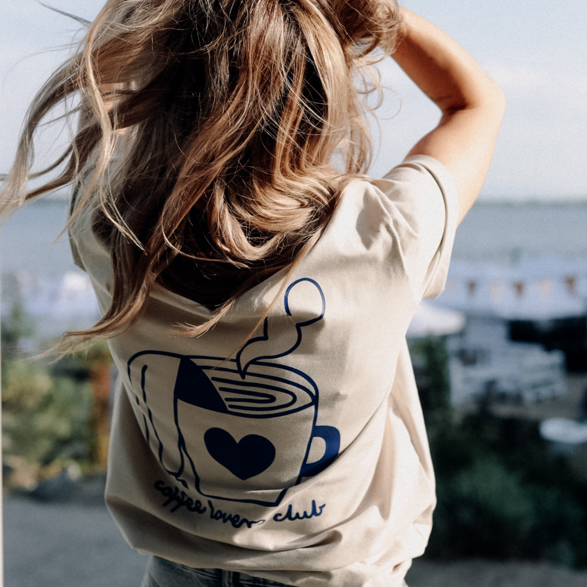 PRE ORDER - BIG COFFEE LOVER AUF CREME - ERWACHSENEN T-SHIRT