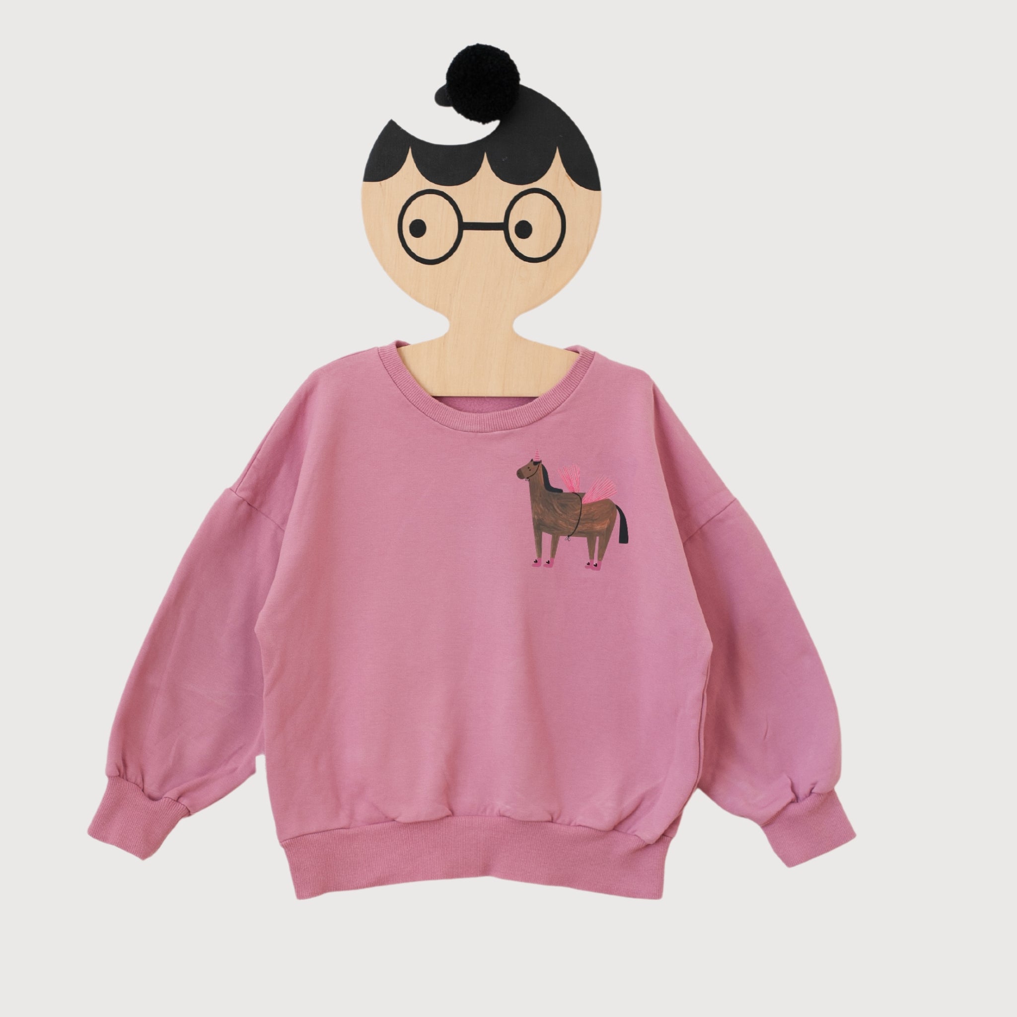 PFERD AUF ALTROSA KINDER SWEATSHIRT (LIEFERZEIT CA. 14 TAGE)