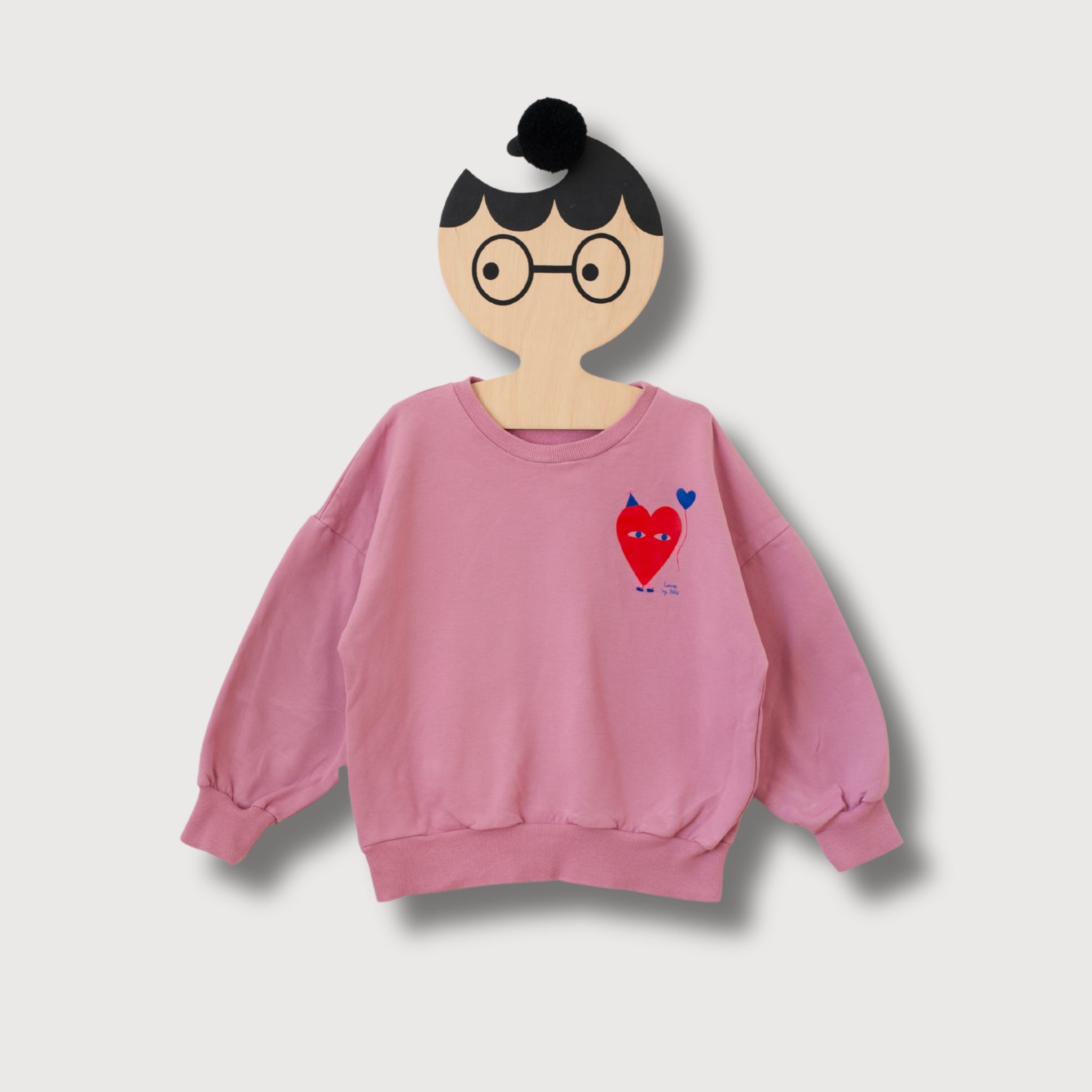 HERZ AUF ALTROSA SWEATSHIRT (LIEFERZEIT CA. 14 TAGE)