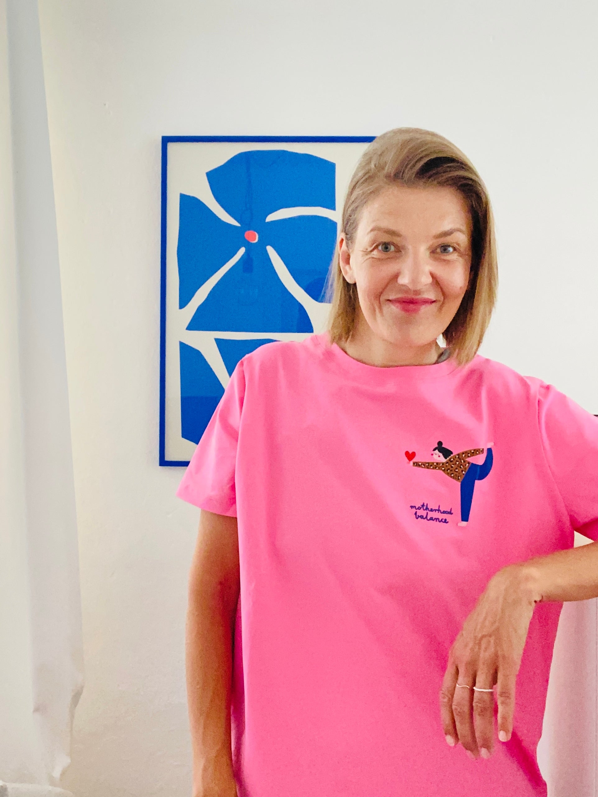 MOTHERHOOD BALANCE AUF PINK - ERWACHSENEN T-SHIRT