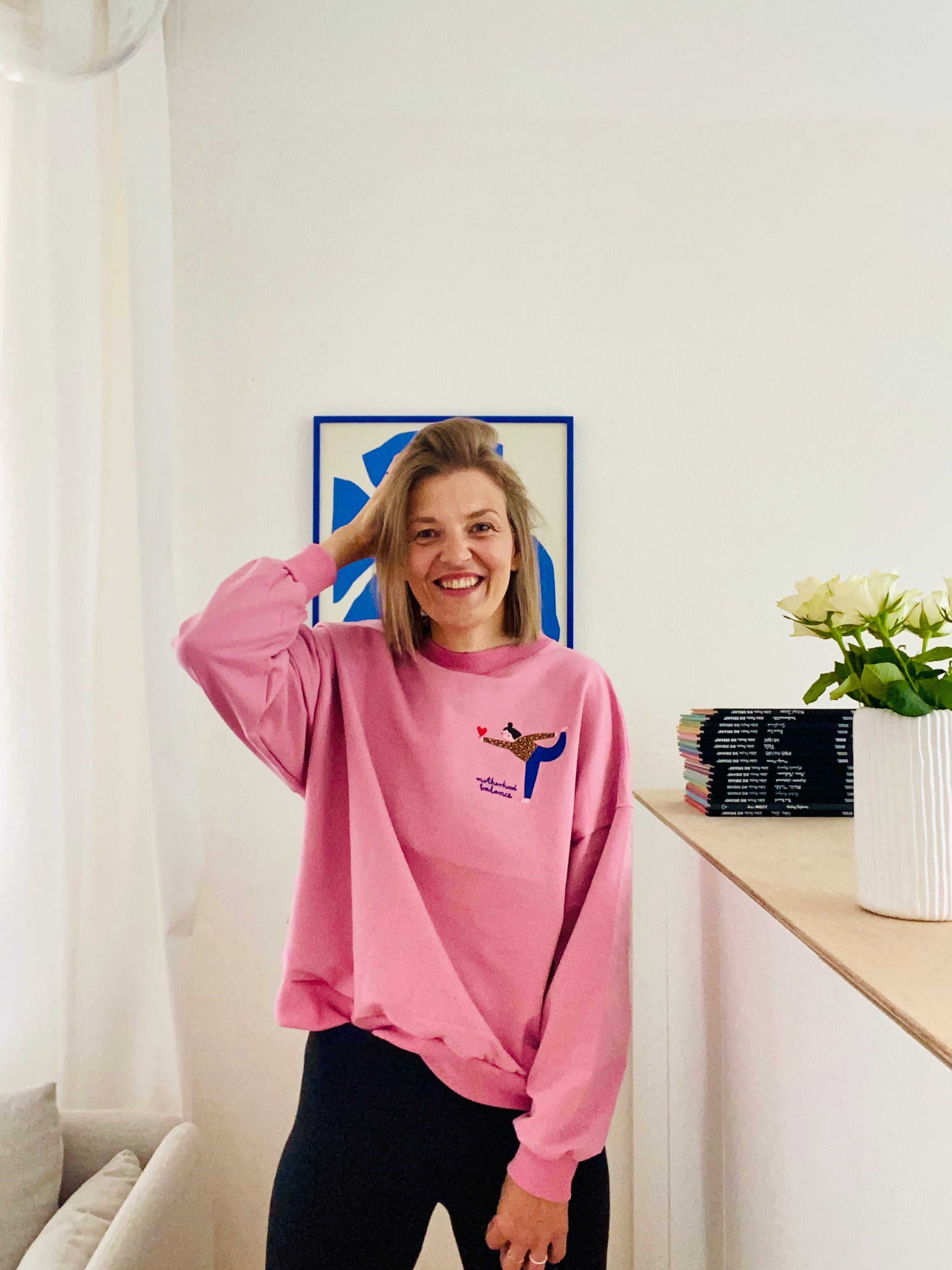 PRE ORDER - MOTHERHOOD BALANCE AUF ALTROSA - ERWACHSENEN SWEATSHIRT