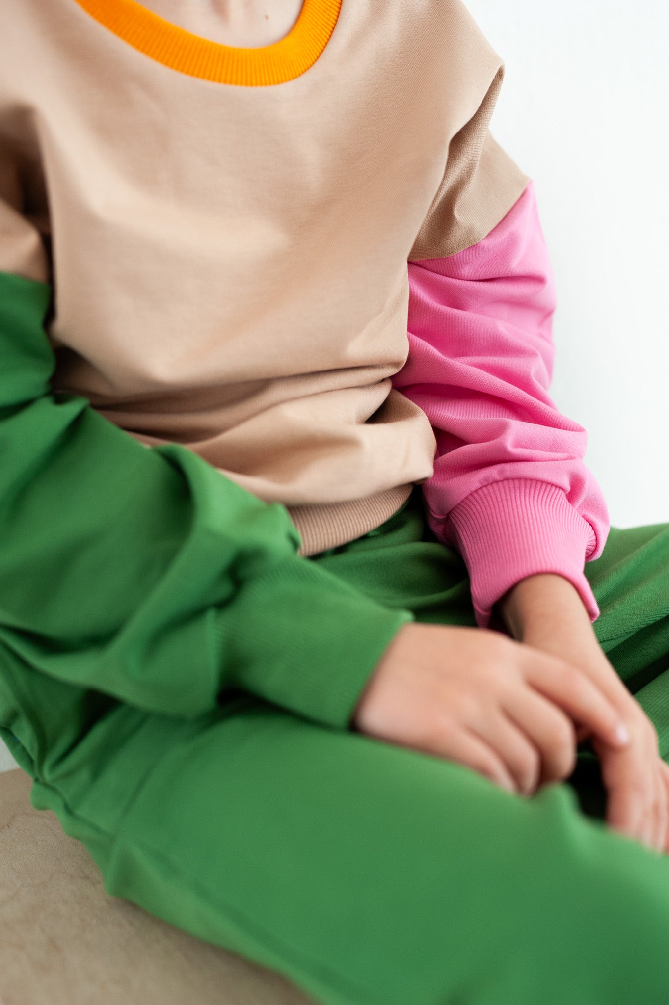 CUBAN SAND COLOR BLOCKING SWEATSHIRT