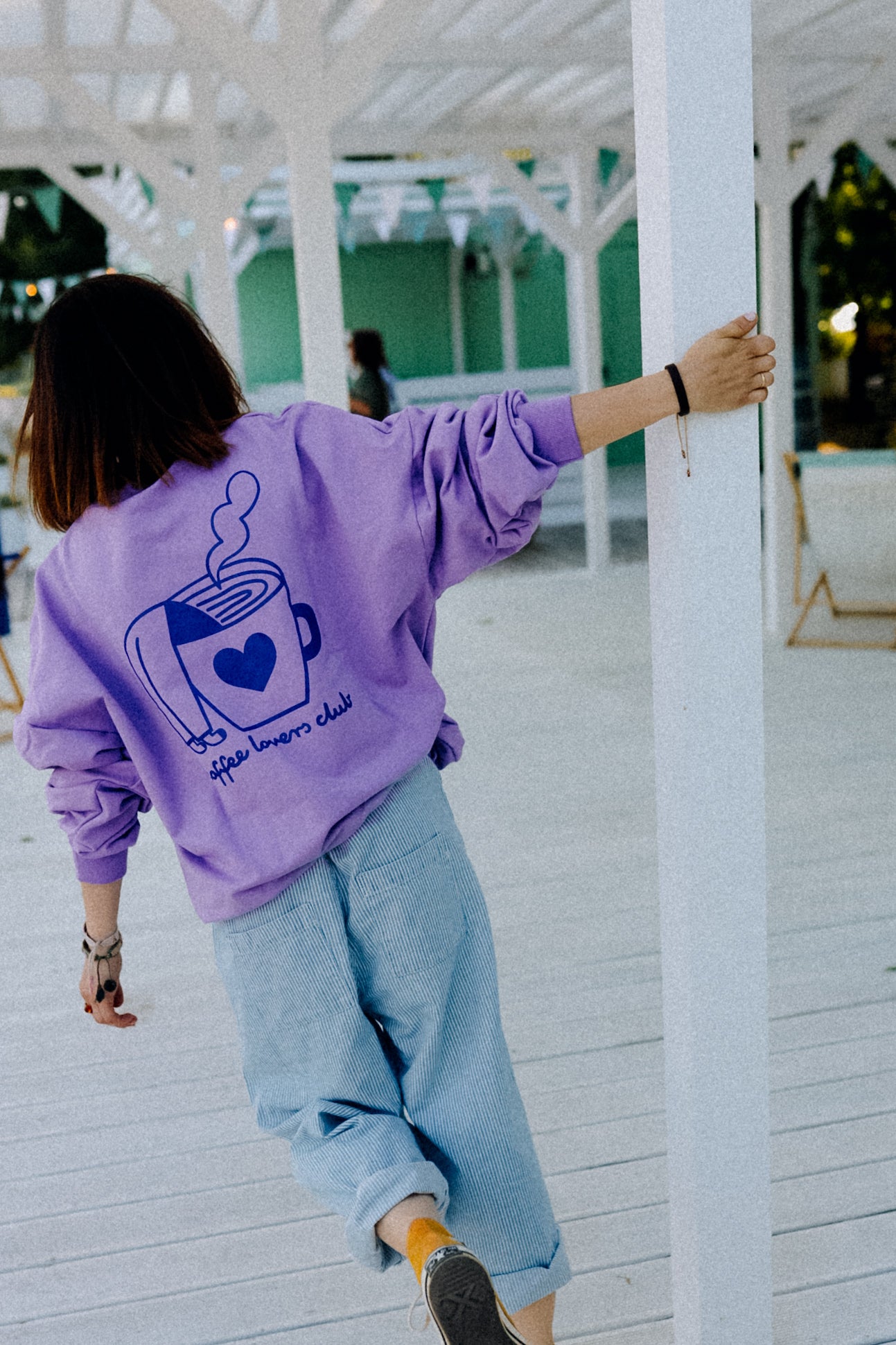 Big Coffee Lover - Oversized Sweatshirt in Lila
