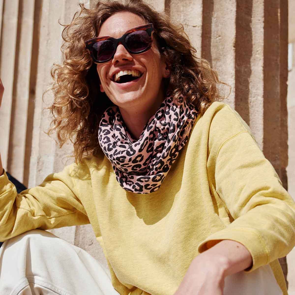 HALSTUCH - LEO + ERDBEERE 110x110