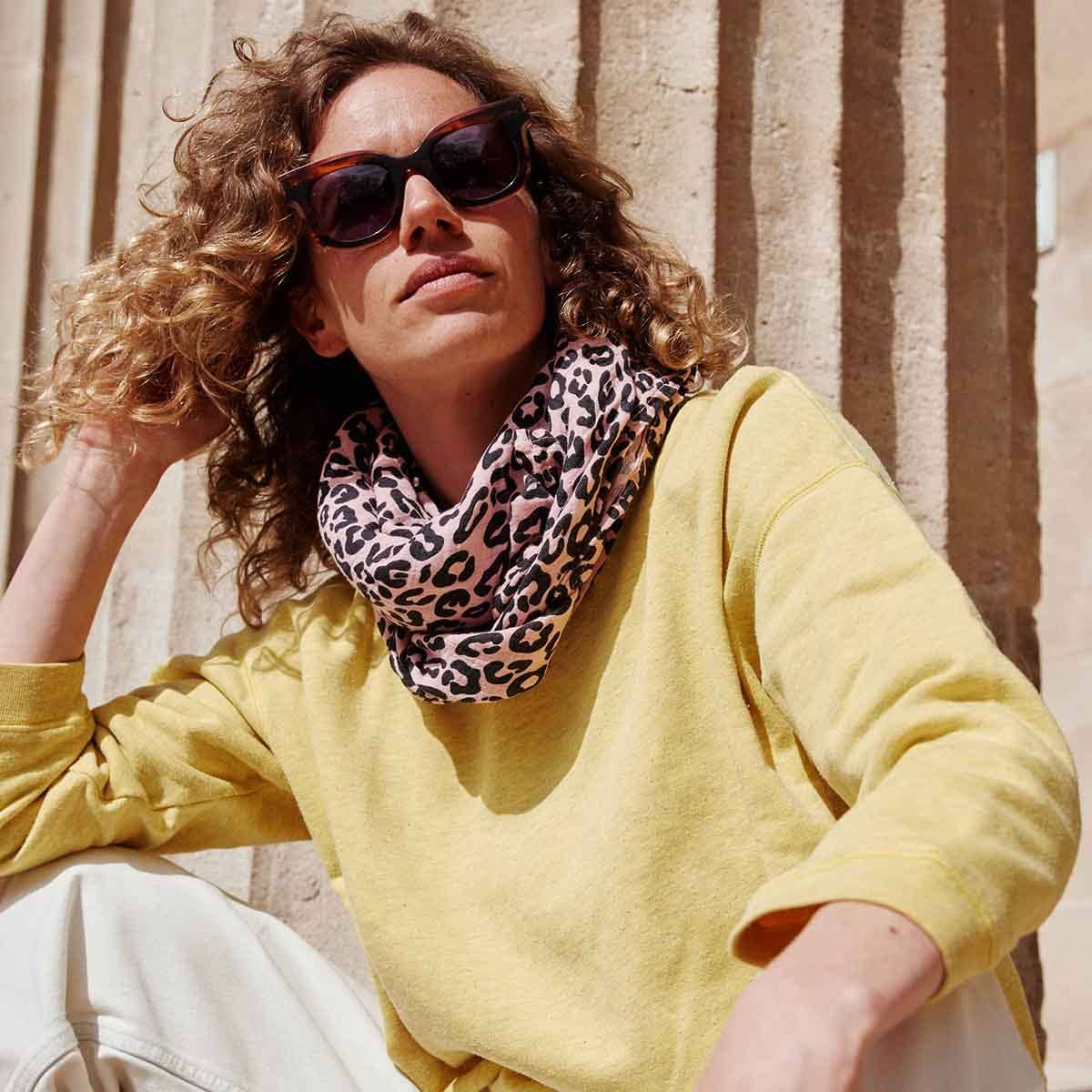 HALSTUCH - LEO + ERDBEERE 110x110