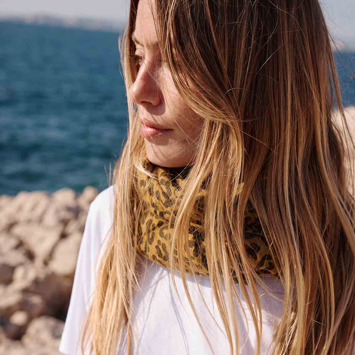 HALSTUCH - LEO + KARAMELL 110x110