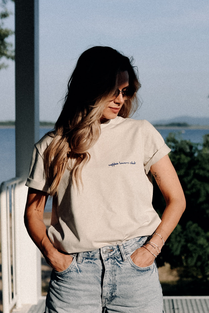 PRE ORDER - BIG COFFEE LOVER AUF CREME - ERWACHSENEN T-SHIRT