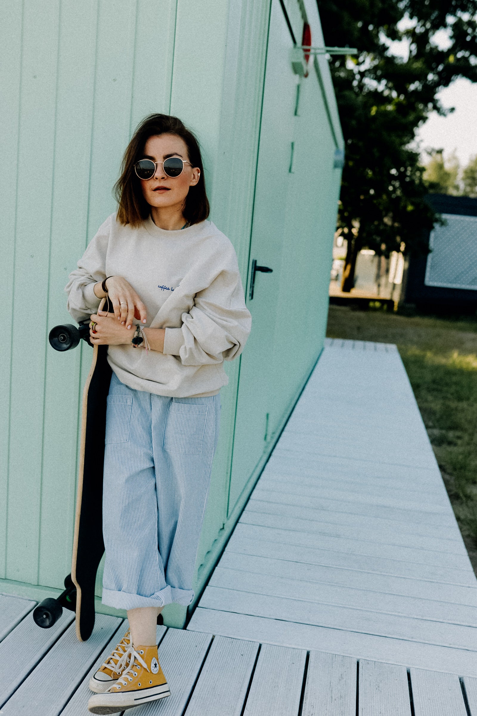 PRE ORDER - BIG COFFEE LOVER AUF CREME - ERWACHSENEN SWEATSHIRT