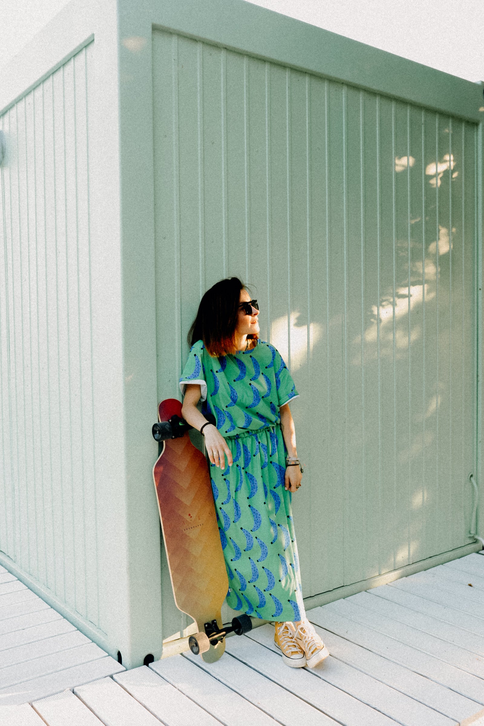 BANANEN AUF GRÜN ALL OVER PRINT- BOXY T-SHIRT