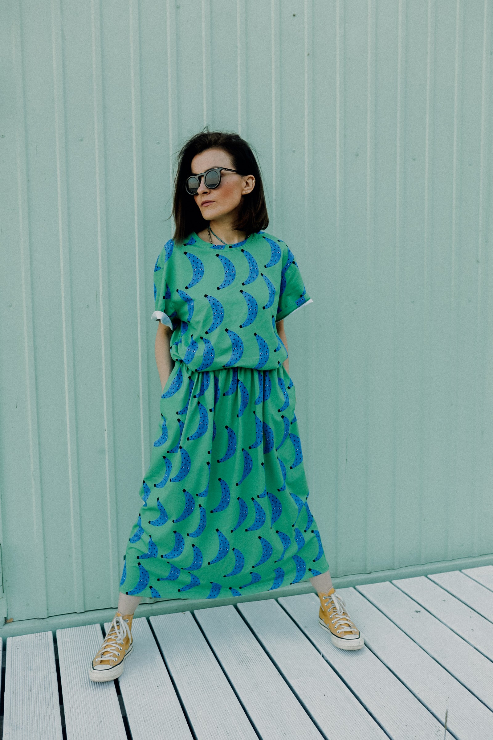 BANANEN AUF GRÜN ALL OVER PRINT- BOXY T-SHIRT