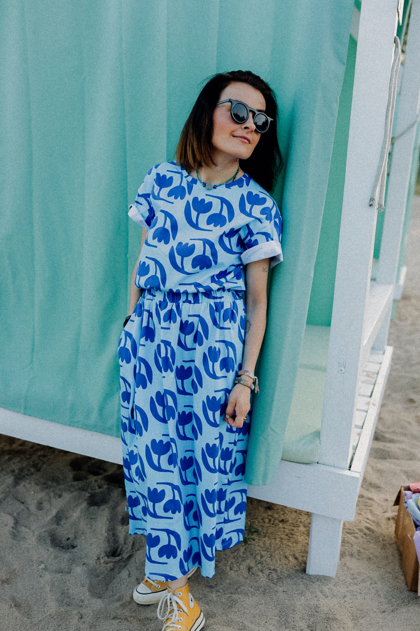 BLUE BLOOM ALL OVER PRINT- BOXY T-SHIRT ( LIEFERUNG CA. 14 TAGE)