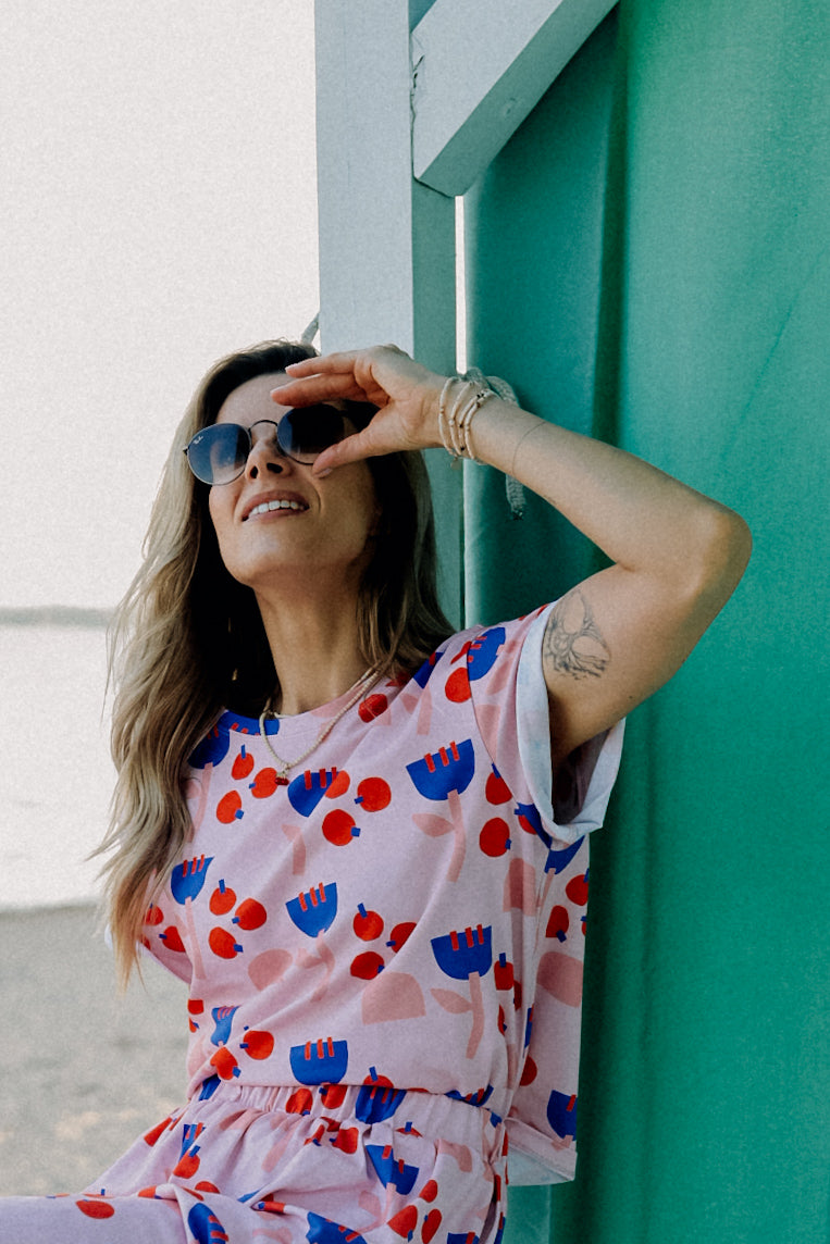 SKETCHY GARDEN ALL OVER PRINT- BOXY T-SHIRT ( LIEFERUNG CA. 14 TAGE)