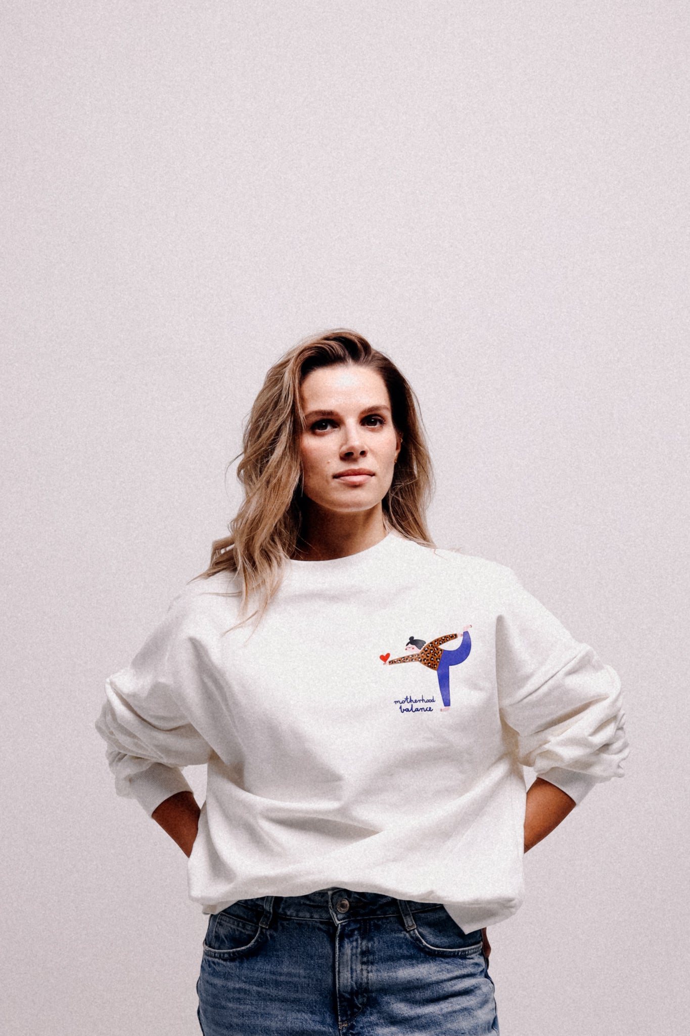 UNISEX ADULT SWEATSHIRT- APPLE ON PURPLE