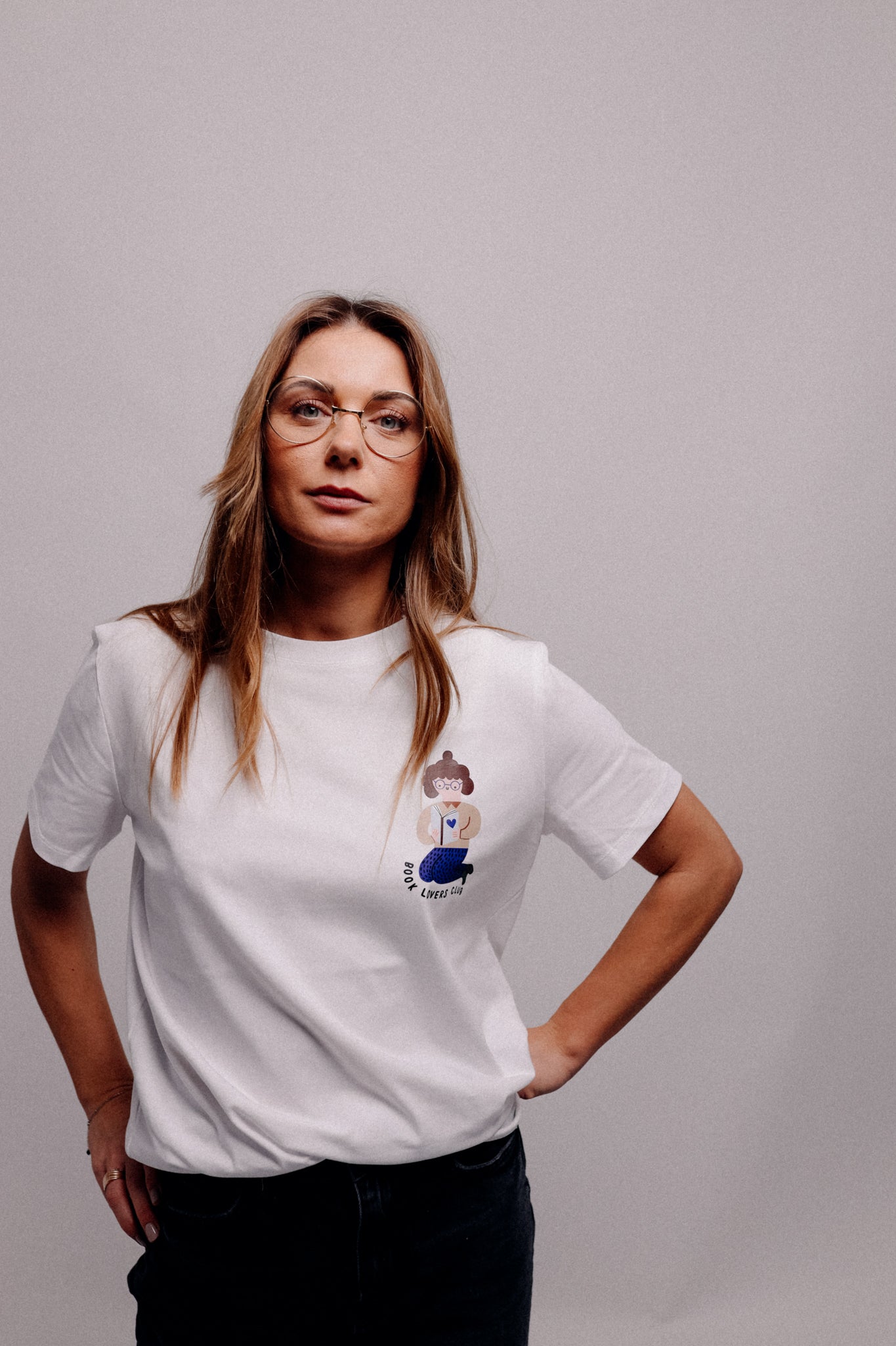 BOOK LOVER AUF WEIß - ERWACHSENEN T-SHIRT