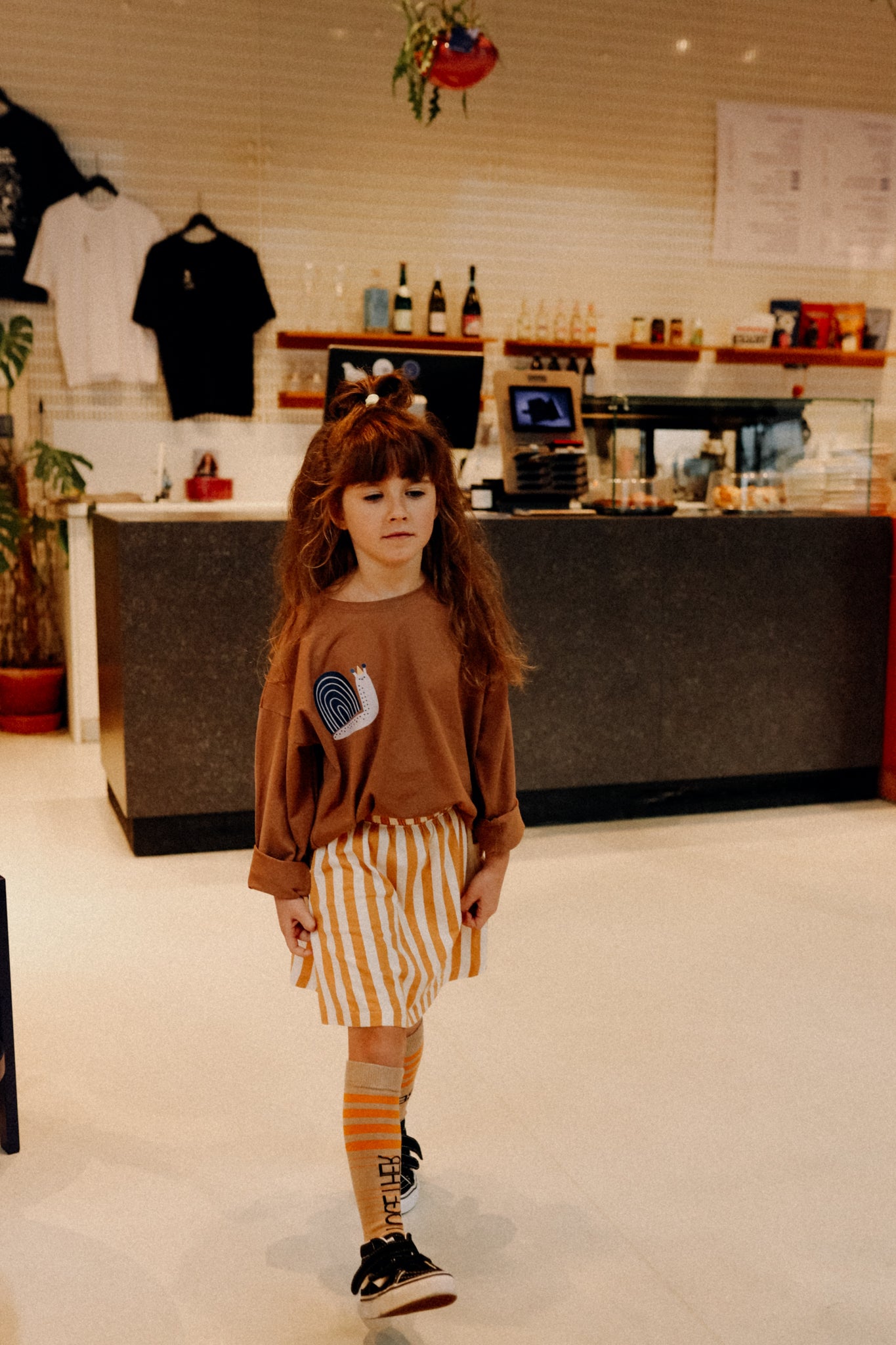 SCHNECKE AUF ZIMT OVERSIZED LONGSLEEVE ( LIEFERUNG CA. 14 TAGE)