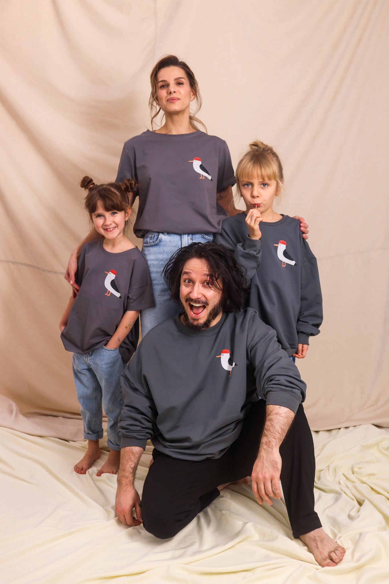 MÖWE AUF GRAU - ERWACHSENEN T-SHIRT