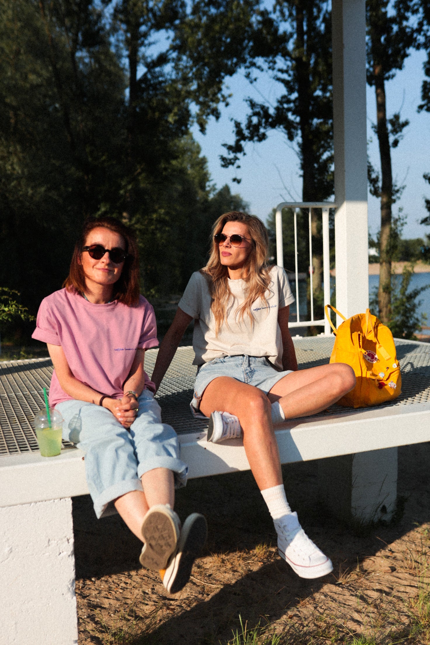 PRE ORDER - BIG COFFEE LOVER AUF ALTROSA - ERWACHSENEN T-SHIRT (ANFERTIGUNG CA. 14 TAGE)