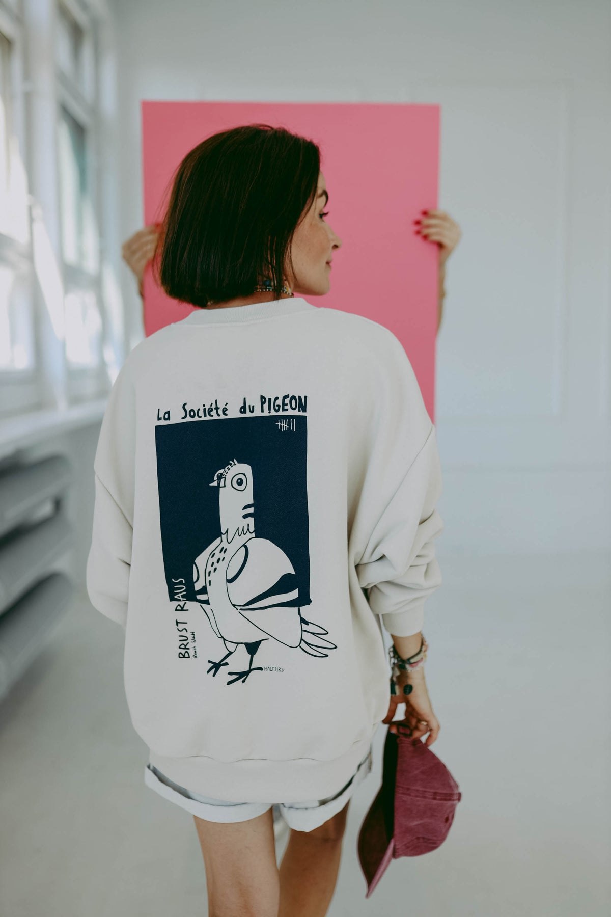 BRUST RAUS - OVERSIZED SWEATSHIRT - Halfbird x DGU Art Kollektion