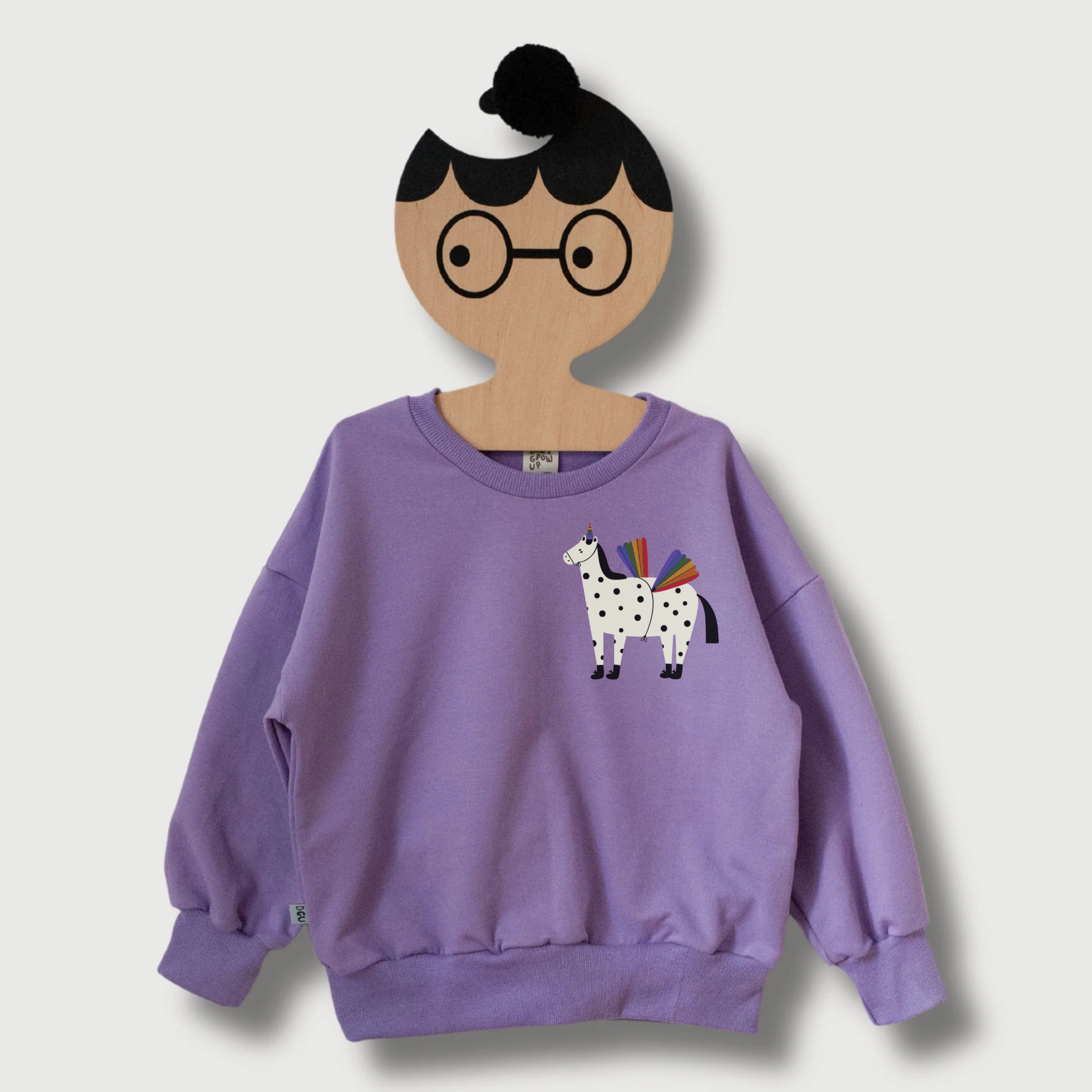 REGENBOGEN PFERD AUF LILA SWEATSHIRT (LIEFERZEIT CA. 14 TAGE)