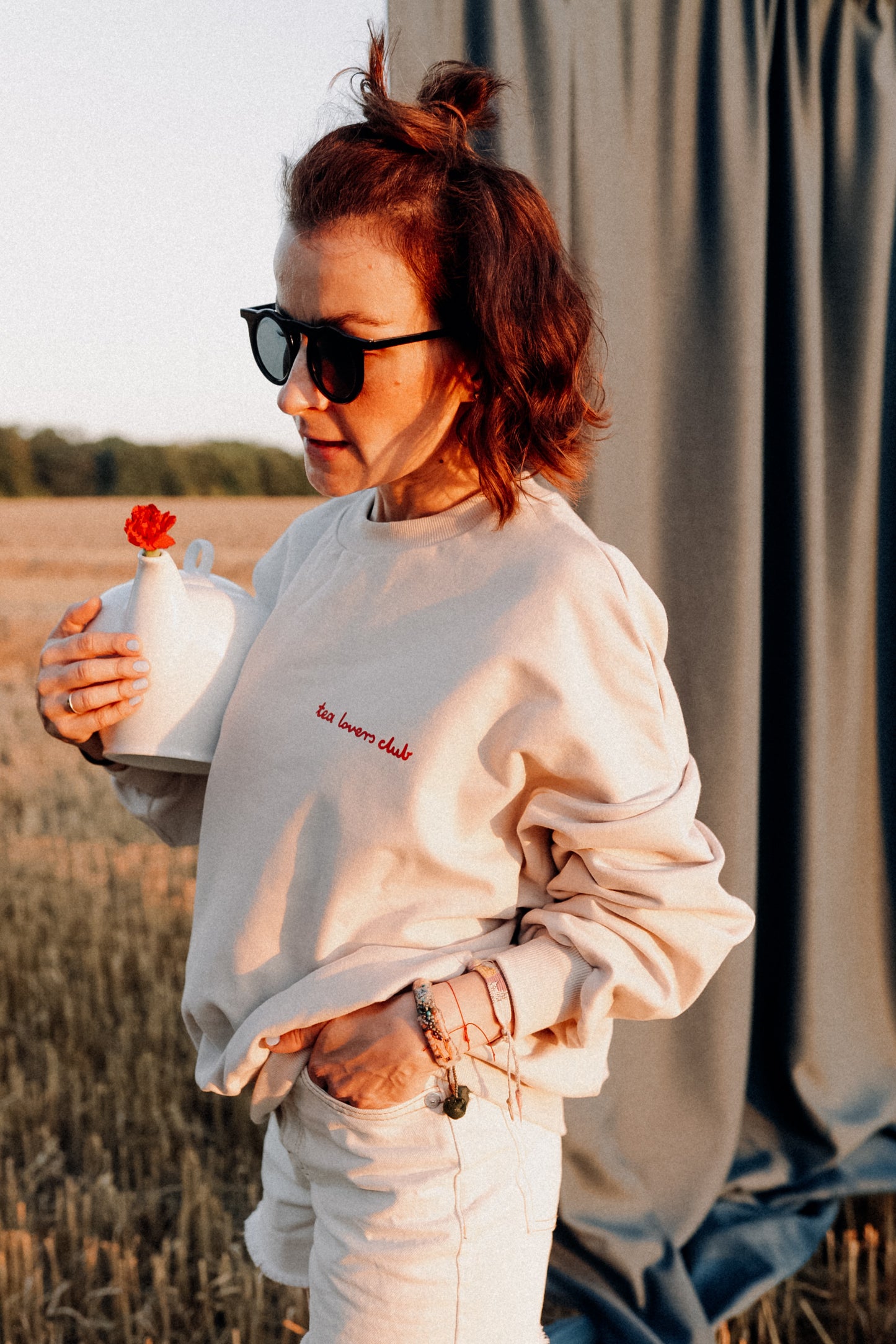 TEA LOVER AUF CREME - SWEATSHIRT (LIEFERUNG CA. 14 TAGE)