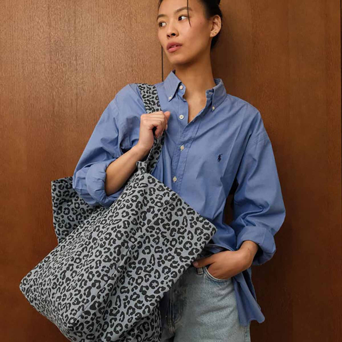 SHOPPER LEO + ICED BLUE