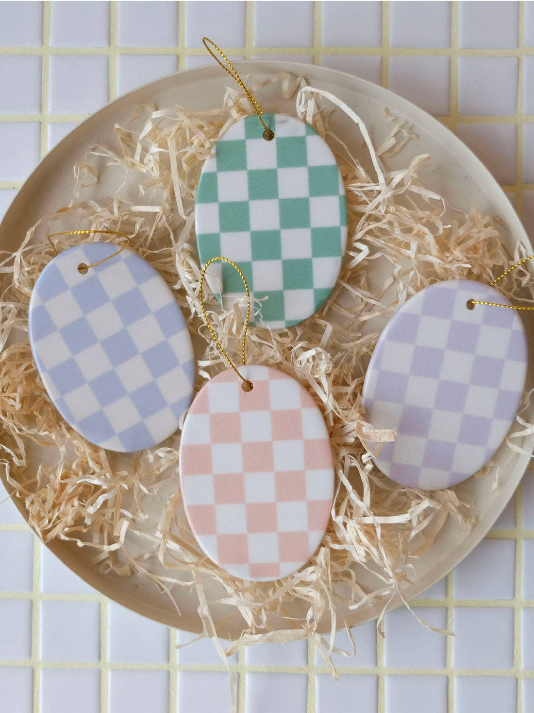 KERAMIK ANHÄNGER - OVAL - CHECKER MESSING