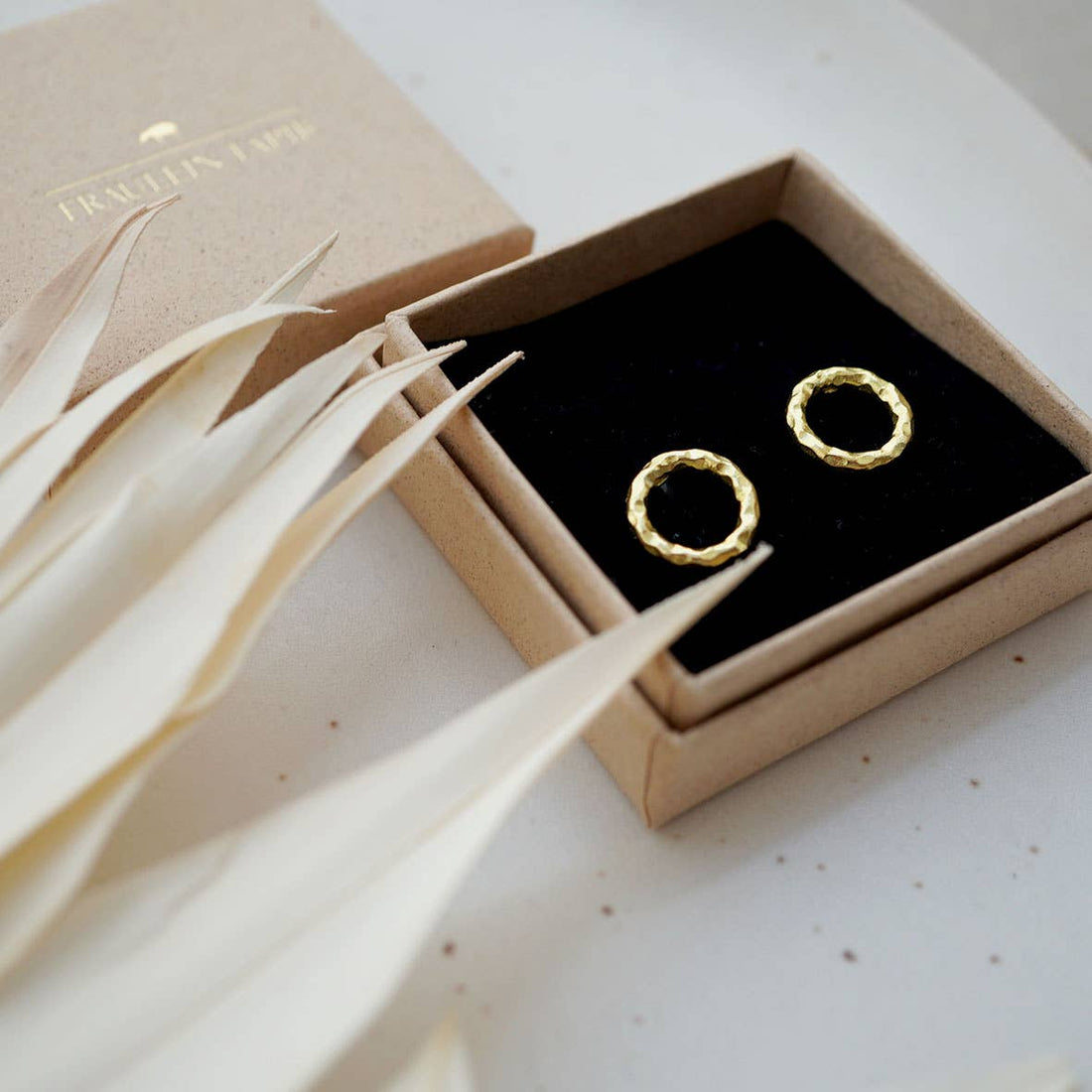 OHRSTECKER - STRUCTURED RING