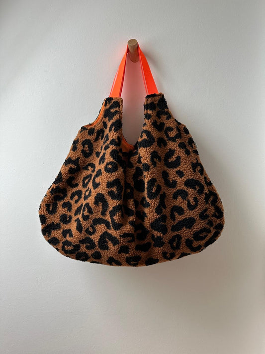 SHOPPER - LEO ZIMT + NEON ORANGE