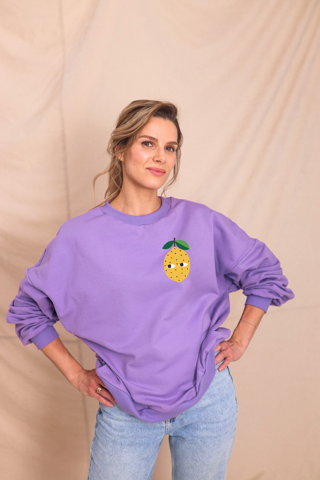 ERWACHSENEN SWEATSHIRT- ZITRONE AUF LILA (LIEFERUNG CA. 14 TAGE)