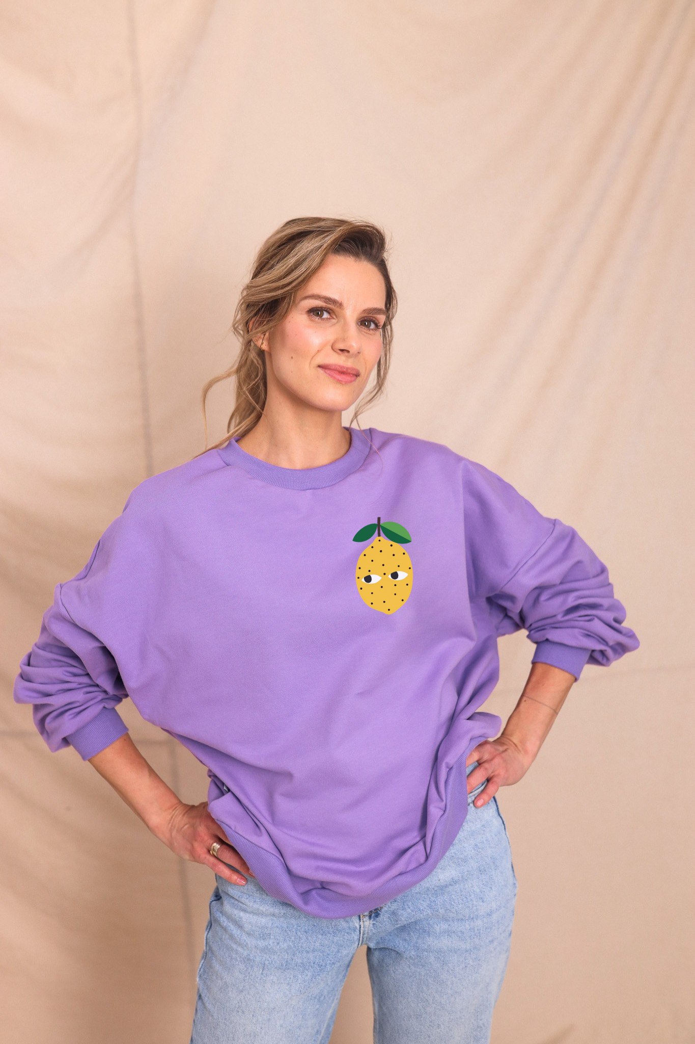ERWACHSENEN SWEATSHIRT- ZITRONE AUF LILA (LIEFERUNG CA. 14 TAGE)
