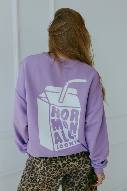 Hormonally Iconic - Oversized Sweatshirt - Lila