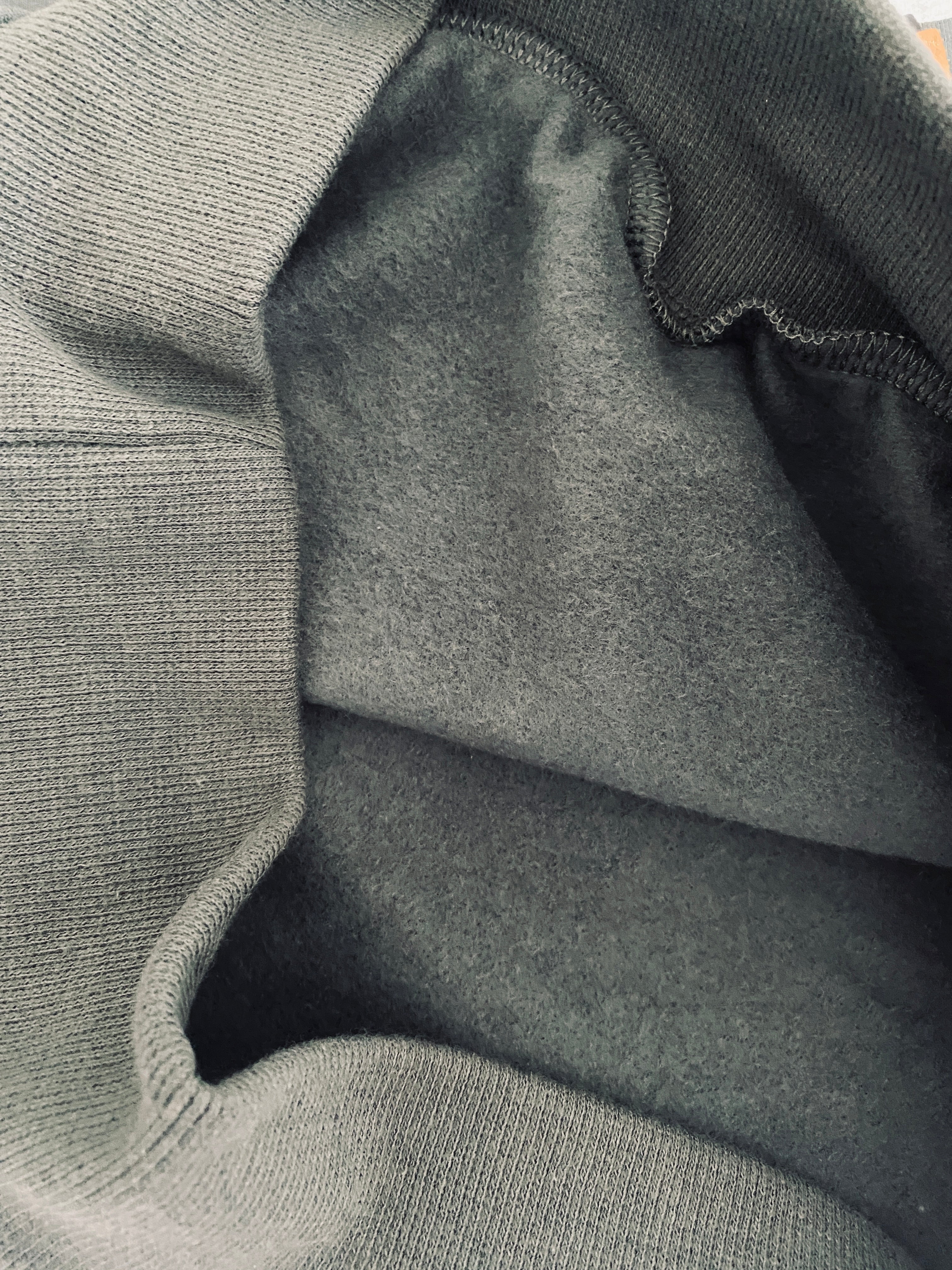 KINDER SWEATSHIRT - GANS AUF DUNKELGRAU (LIEFERUNG CA. 14 TAGE)