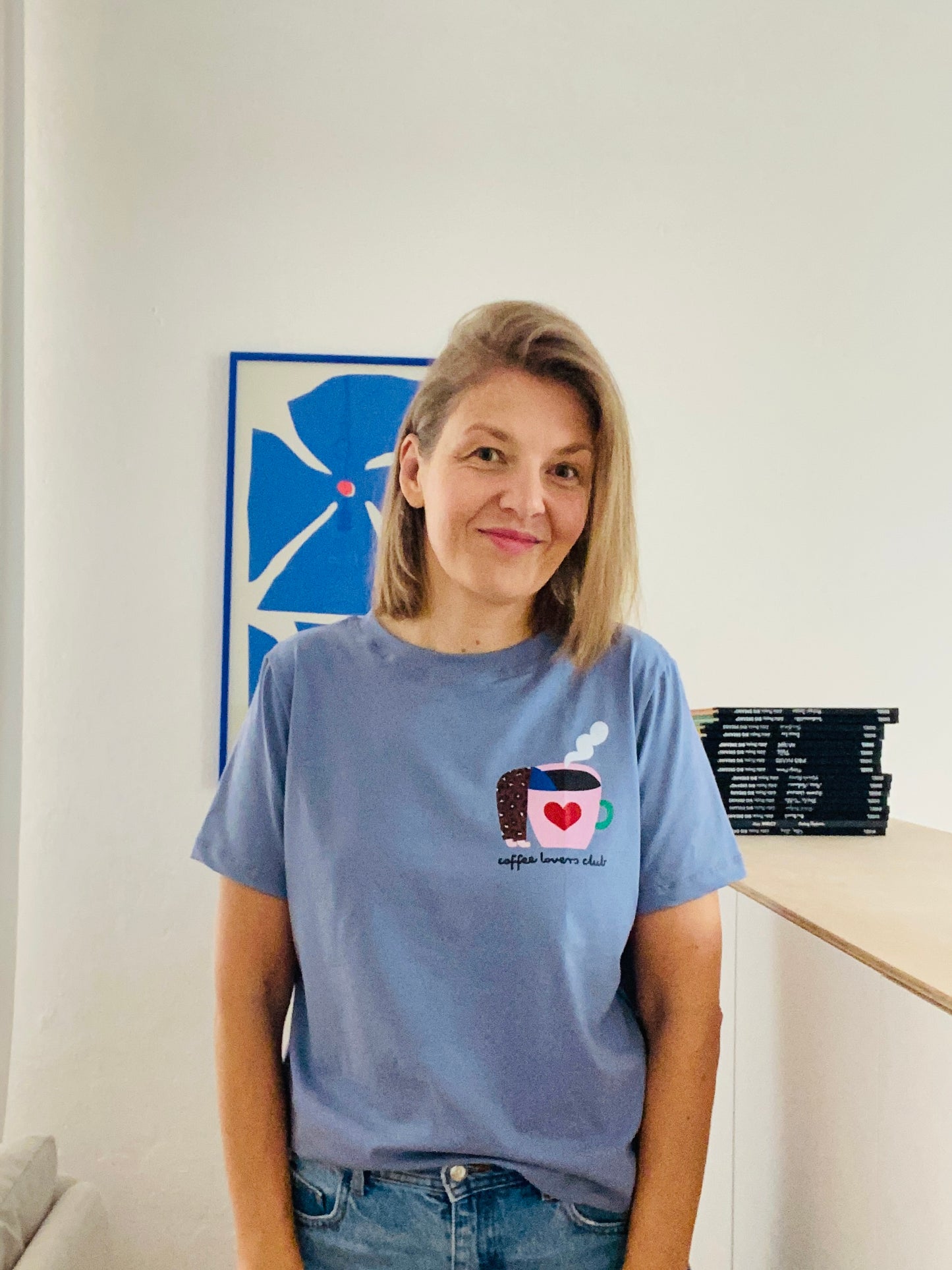 COFFEE LOVERS AUF BLAU -  ERWACHSENEN T-SHIRT (SOFORT VERSANDFERTIG)