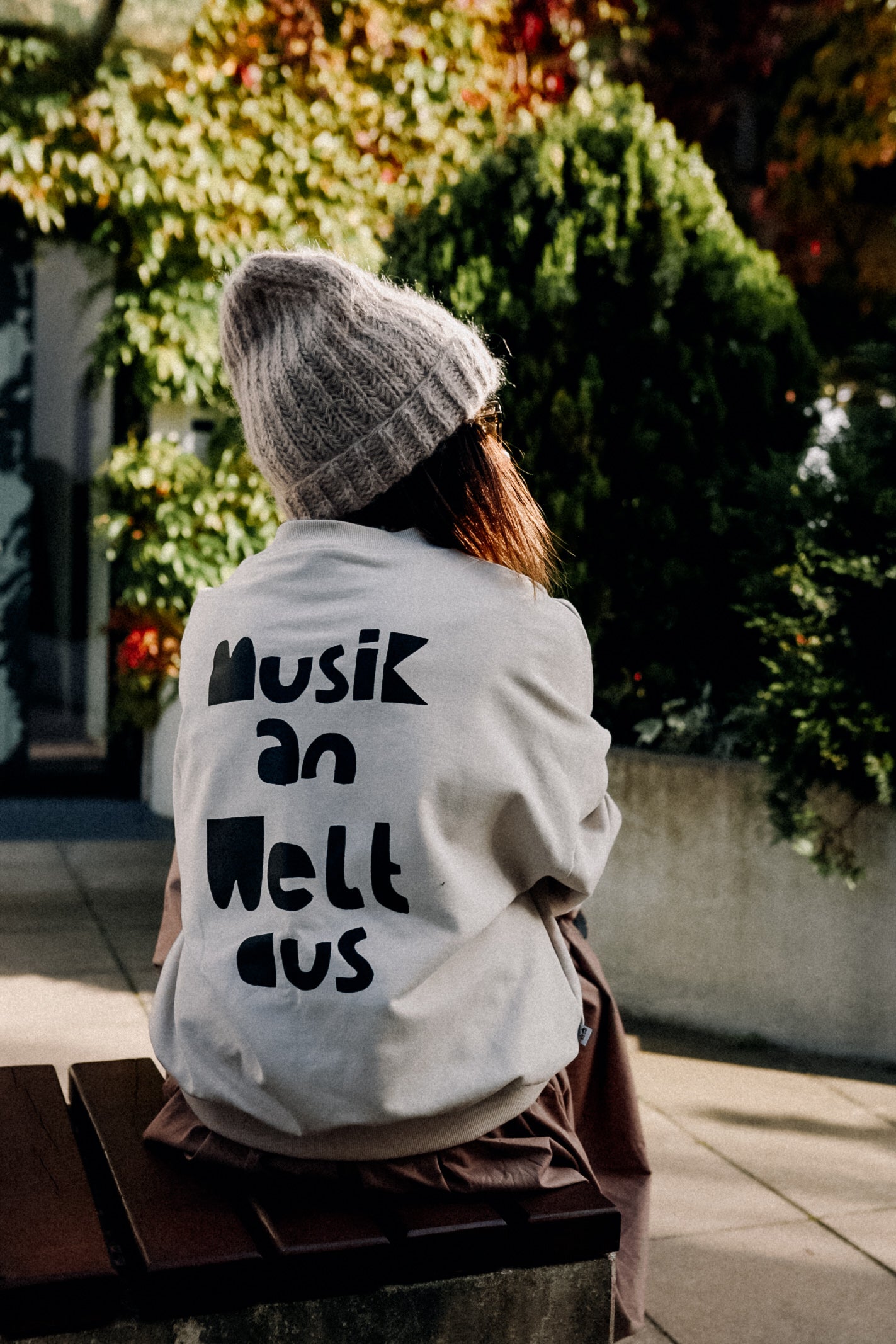 MUSIK AN WELT AUS - SWEATSHIRT CREME