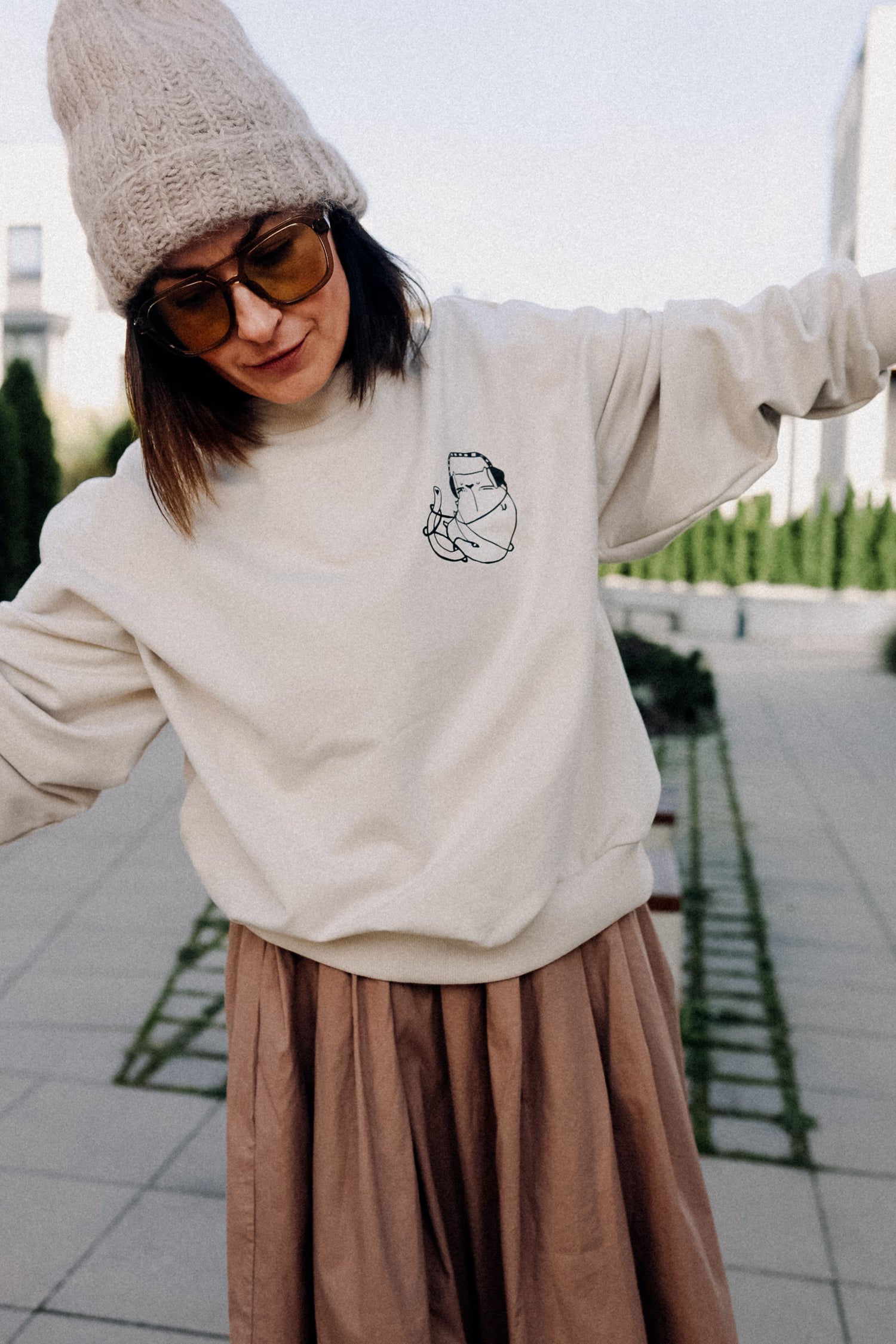 MUSIK AN WELT AUS - SWEATSHIRT CREME