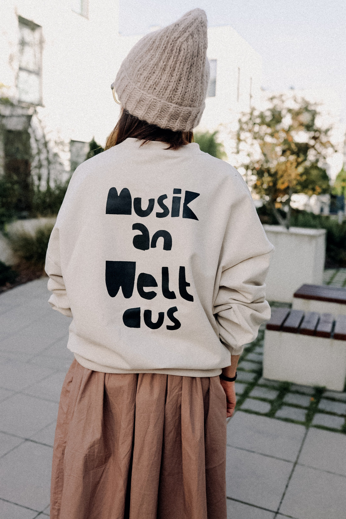 MUSIK AN WELT AUS - SWEATSHIRT CREME