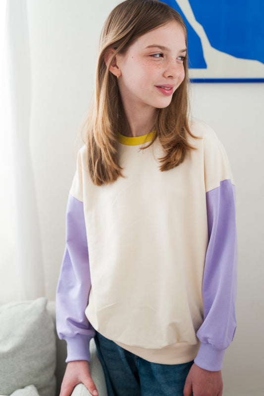 BISQUIT COLOR BLOCKING SWEATSHIRT