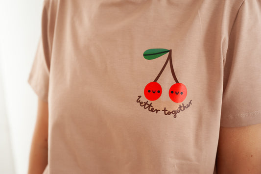 BETTER TOGETHER AUF BEIGE -  ERWACHSENEN T-SHIRT (LIEFERUNG MAX. 14 TAGE)