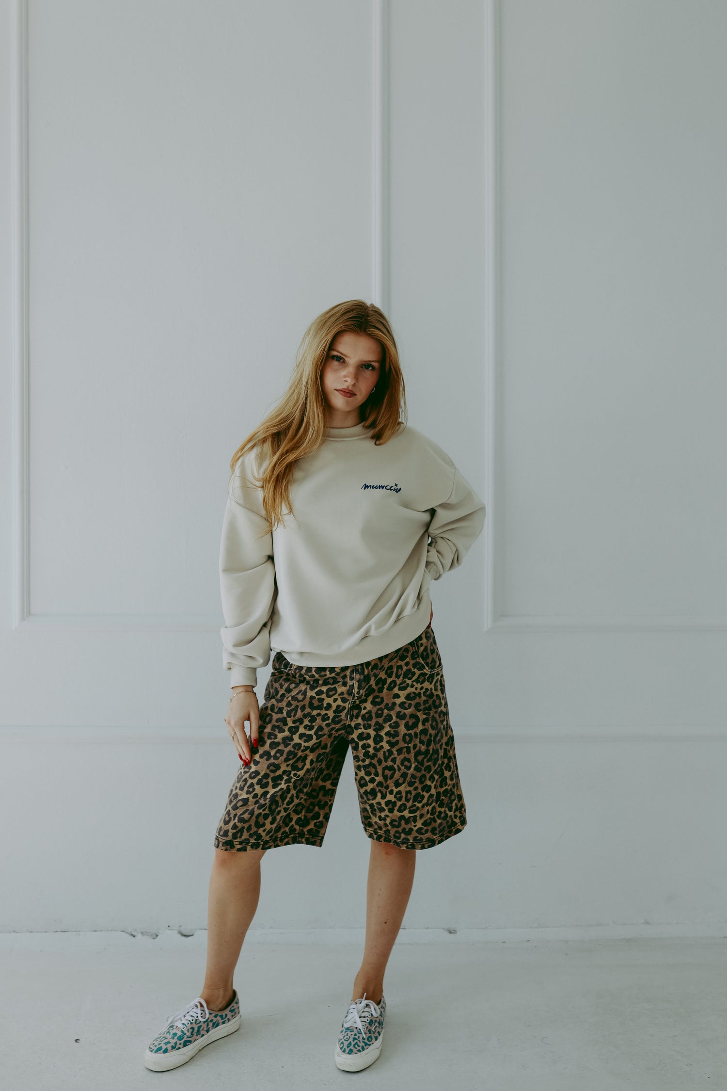 Meowcinno - Oversized Sweatshirt - Creme