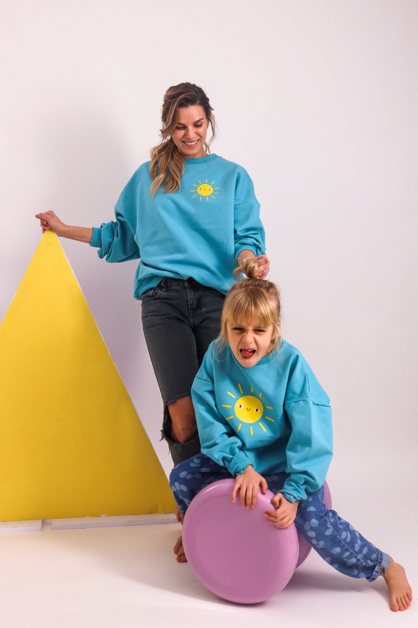 SONNE AUF PETROL  SWEATSHIRT (LIEFERZEIT CA. 14 TAGE)