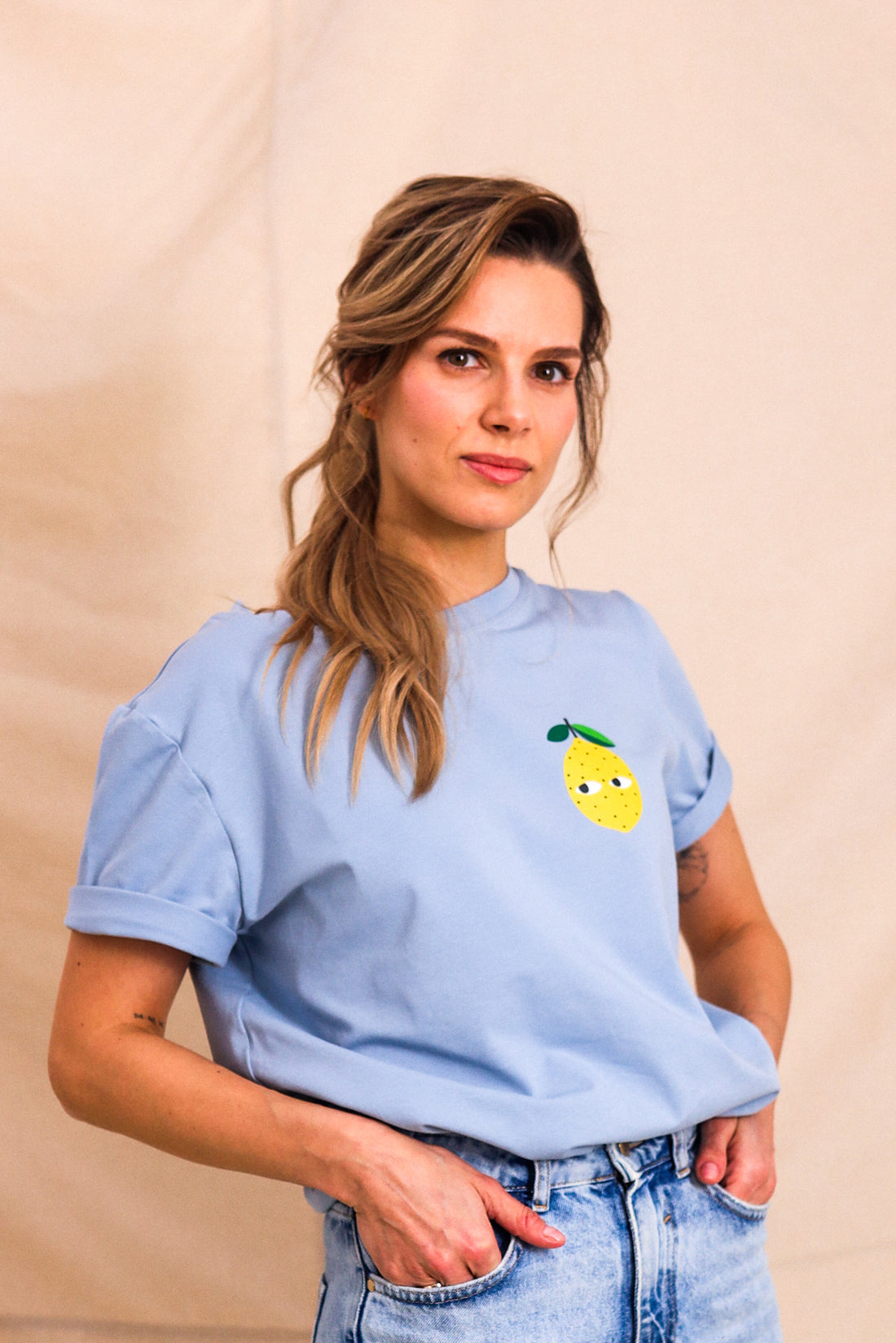 BLUE FLOWERS - ADULT T-SHIRT