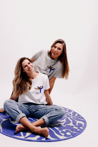 MOTHERHOOD BALANCE AUF WEIß -  ERWACHSENEN T-SHIRT (ANFERTIGUNG CA. 14 TAGE)