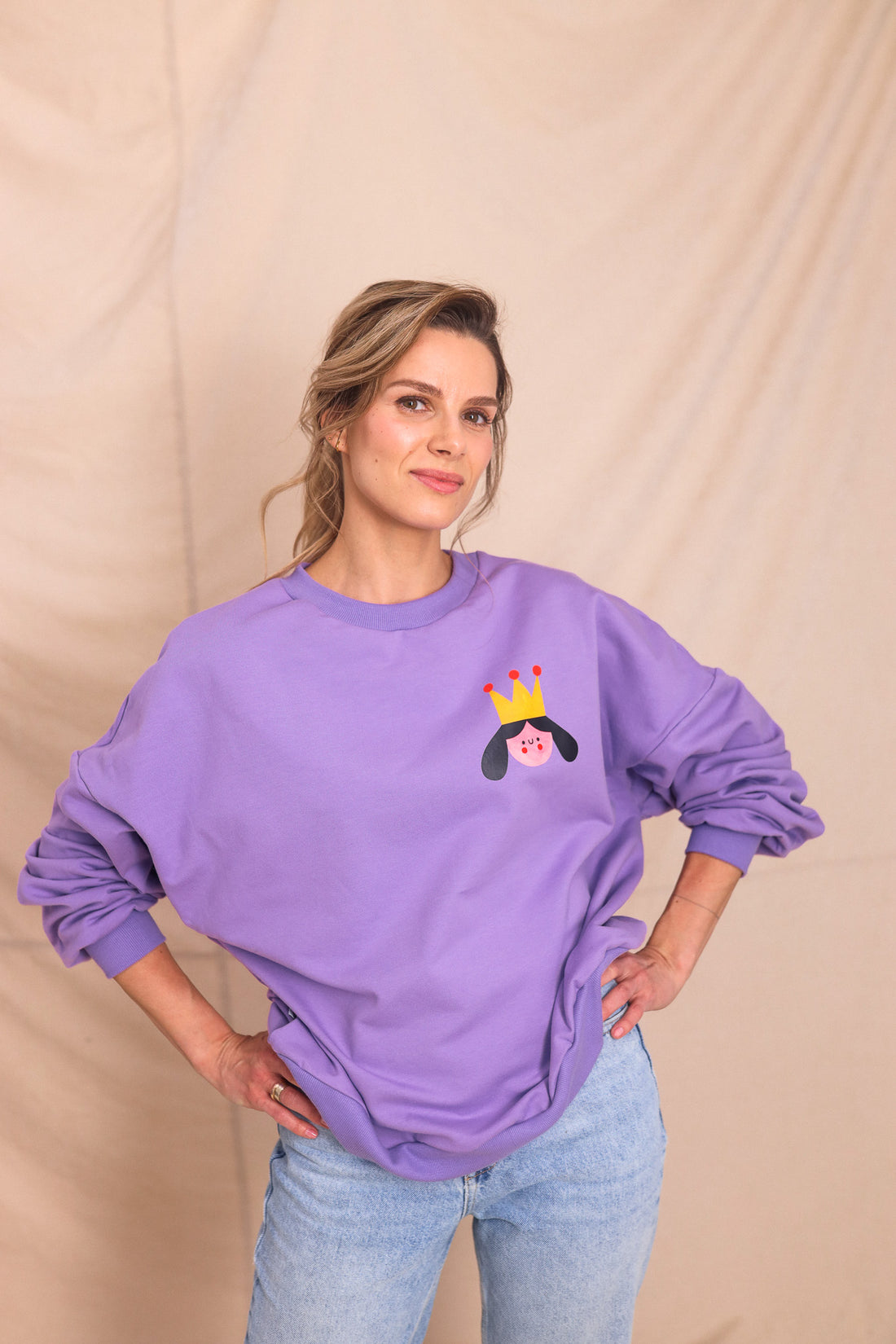 ERWACHSENEN SWEATSHIRT- QUEEN AUF LILA (LIEFERUNG CA. 14)