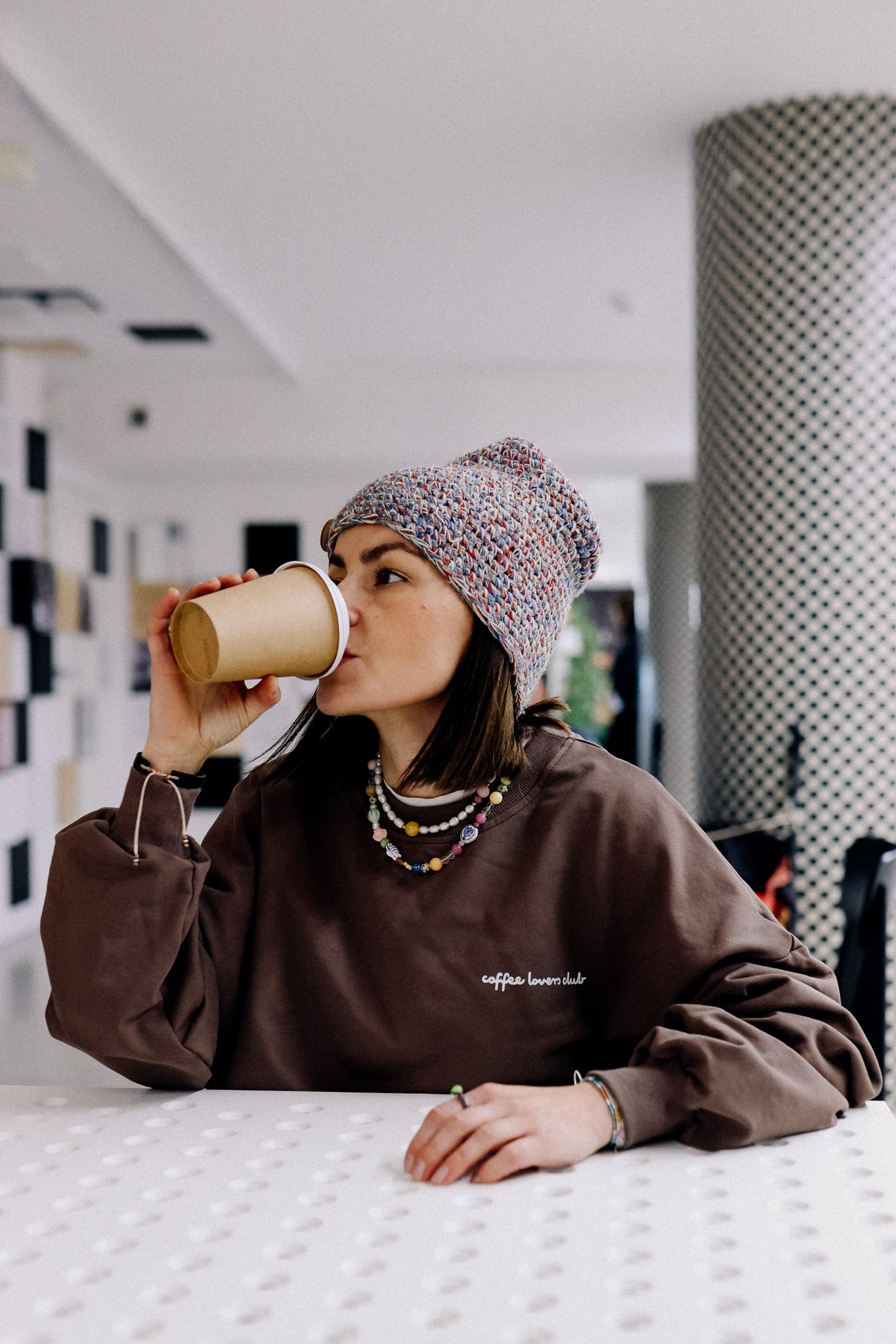 PRE ORDER - BIG COFFEE LOVER AUF EARTH - ERWACHSENEN SWEATSHIRT