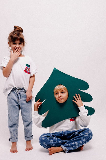 WEIHNACHTEN AUF WEIß KINDER OVERSIZED SHIRT