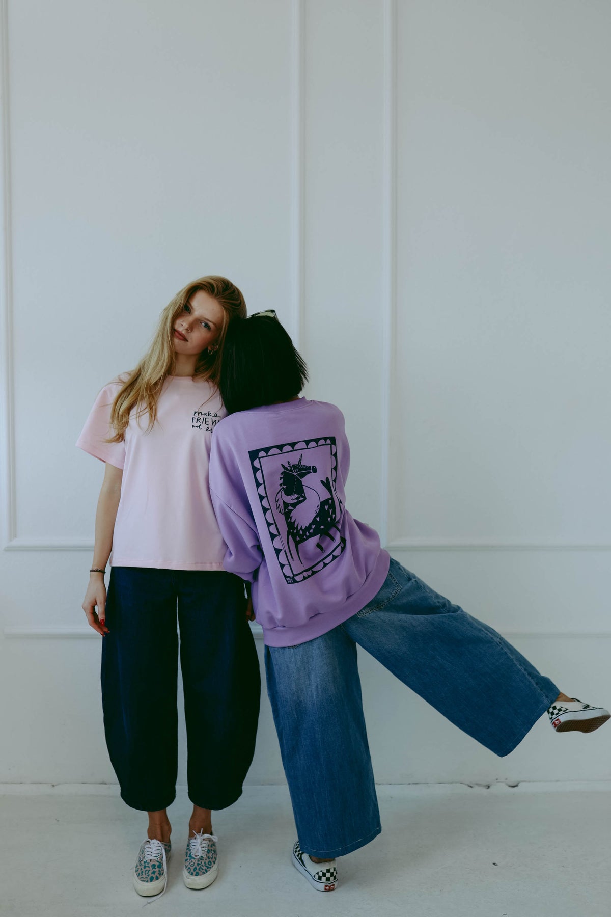 MAKE FRIENDS - OVERSIZED SWEATSHIRT - Halfbird x DGU Art Kollektion